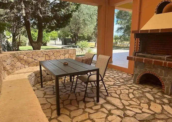 Villa Vaios *