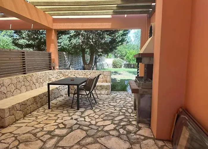 Vaios Kouramaditika
